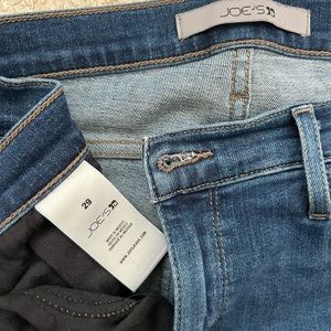Size 29, Joe’s Jeans. High rise, skinny, like new.